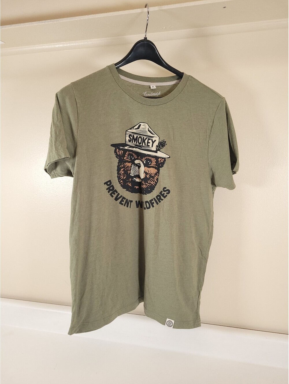 Smokey the bear graphic t shirt green size large